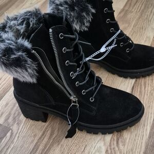 Women's Black Fur-Lined Boots